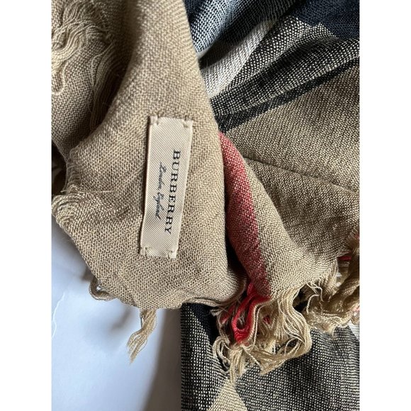 Burberry Women Wool Beige House Check Square Scarf - Picture 8 of 10